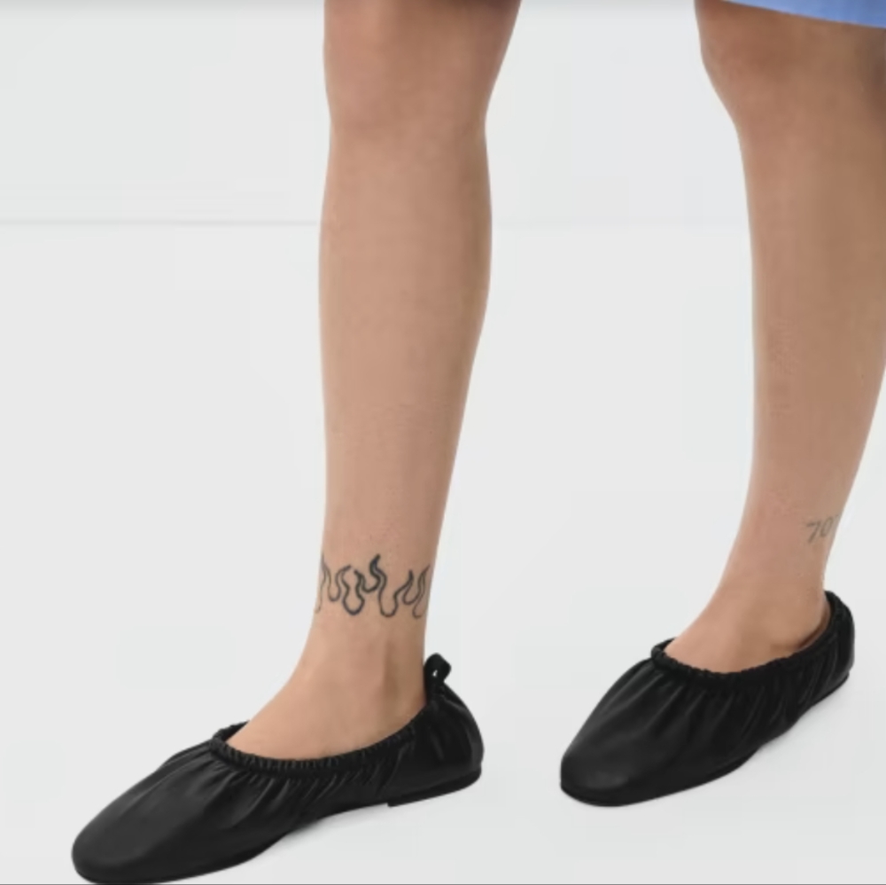 Everlane Scrunch Flats